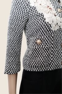 Gucci Tweed & Lace Cropped Jacket – Size IT 38 - Image 4
