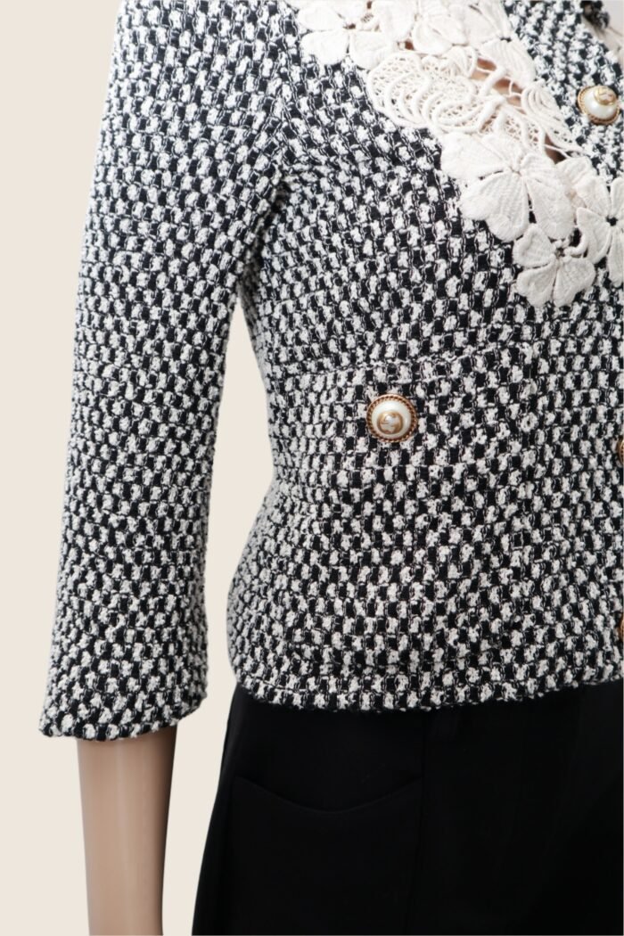Gucci Tweed & Lace Cropped Jacket – Size IT 38 - Image 4