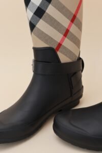 Burberry Nova Check Rain Boots – Size 37 - Image 4