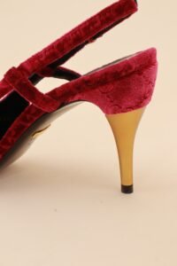 Gucci Burgundy GG Velvet Slingback Pumps -  EU 36,5. - Image 5