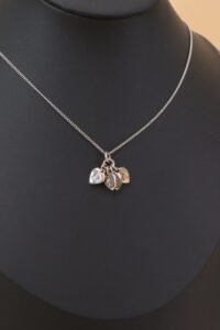Christian Dior Vintage Heart Charm Necklace - Image 5