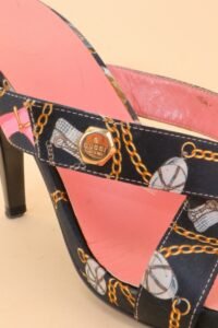 Vintage Gucci Satin Print Sandal - 38 - Image 6