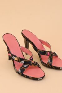 Vintage Gucci Satin Print Sandal - 38 - Image 2