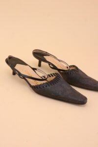 Vintage Chanel Grey Leather Slingback Sandals - 36 - Image 2