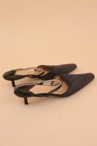 Vintage Chanel Grey Leather Slingback Sandals - 36 - Image 6