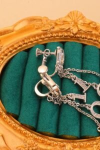 Dior Rhinestone Logo chain Clip-On Earrings - Image 4
