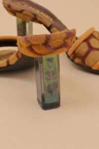 Chanel Vintage Giraffe Print Sandals – Size 35 - Image 9